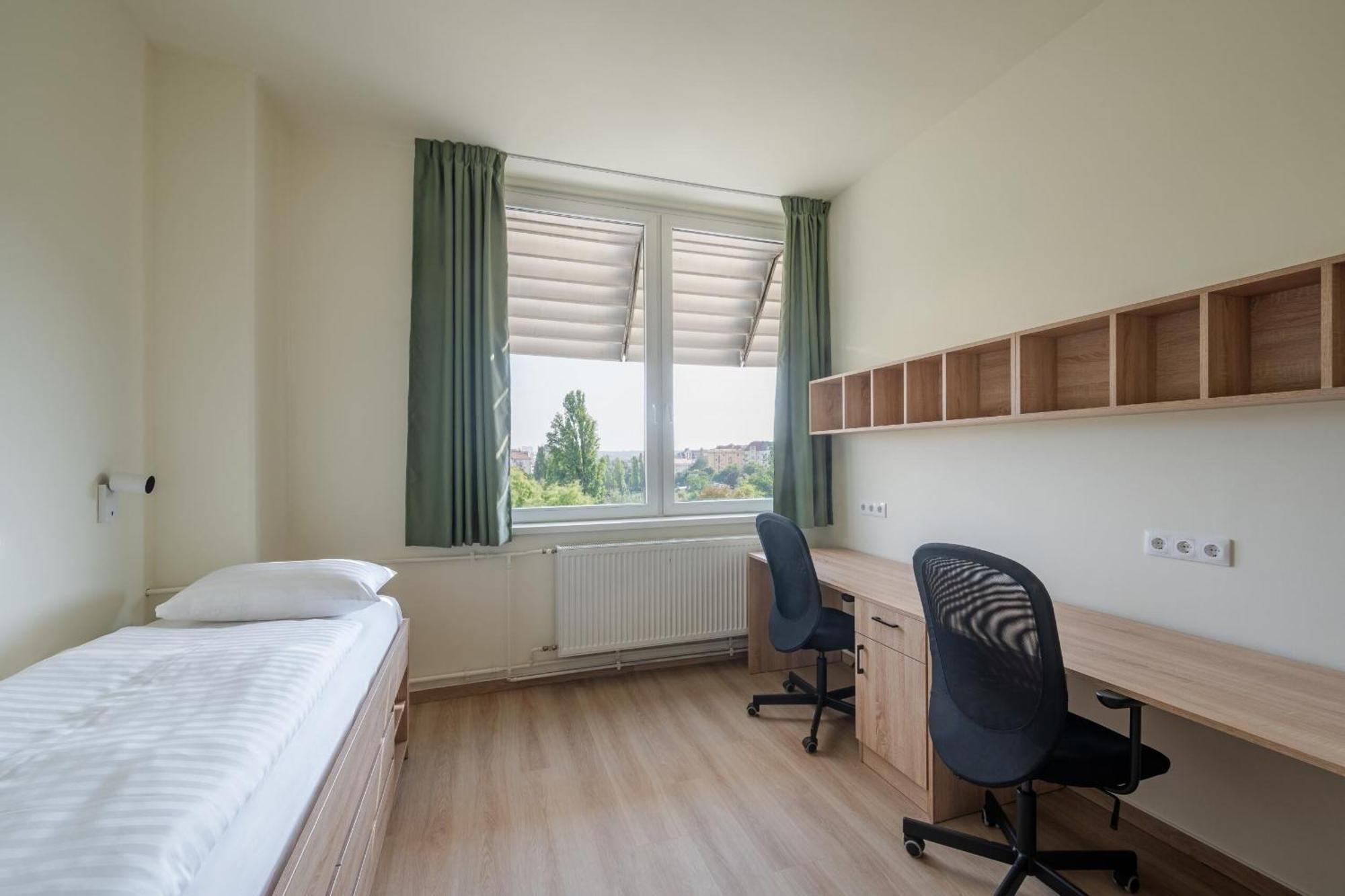 Ostello Moricz Student Living Budapest Esterno foto